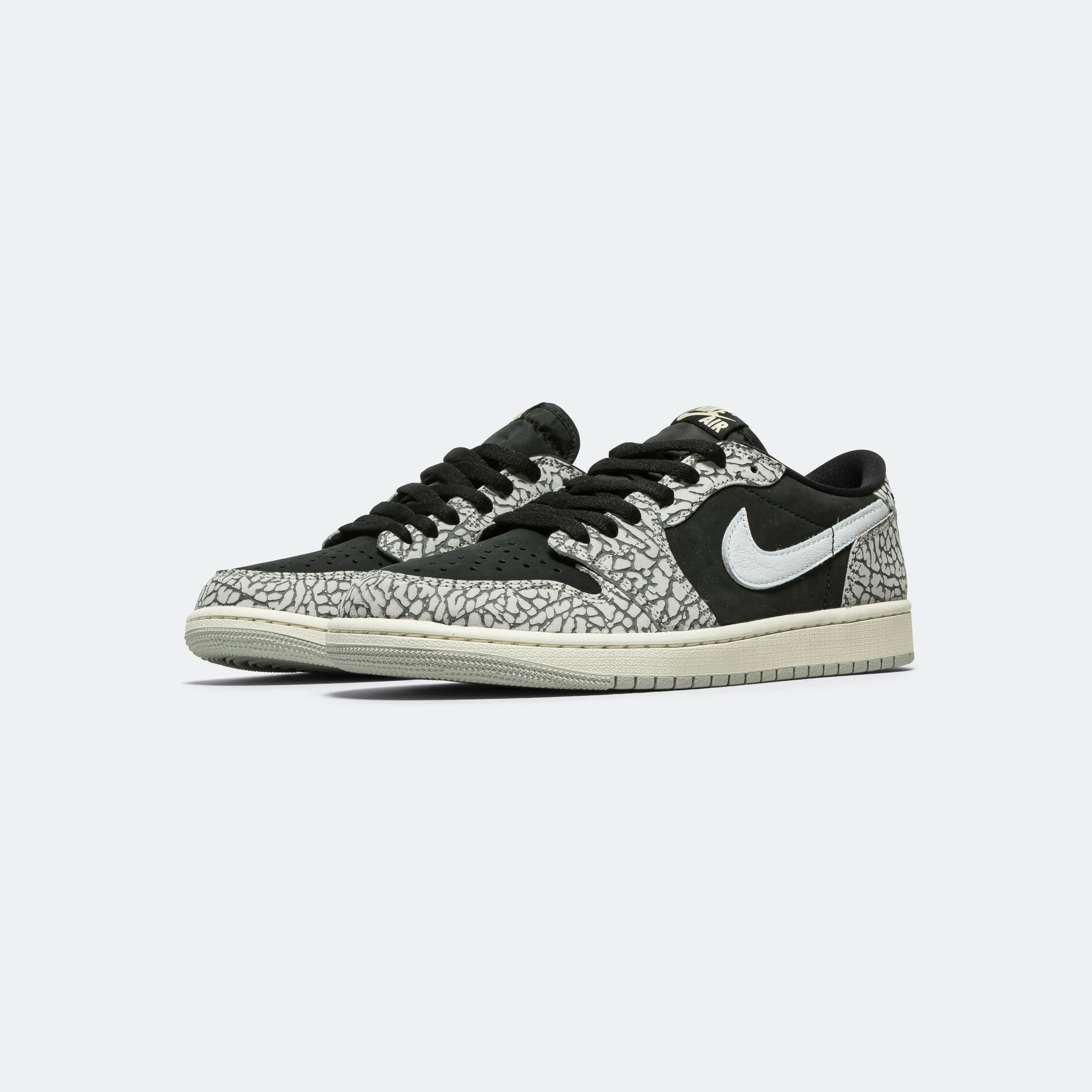 Air Jordan 1 Low OG - Black/Muslin-Tech Grey-White