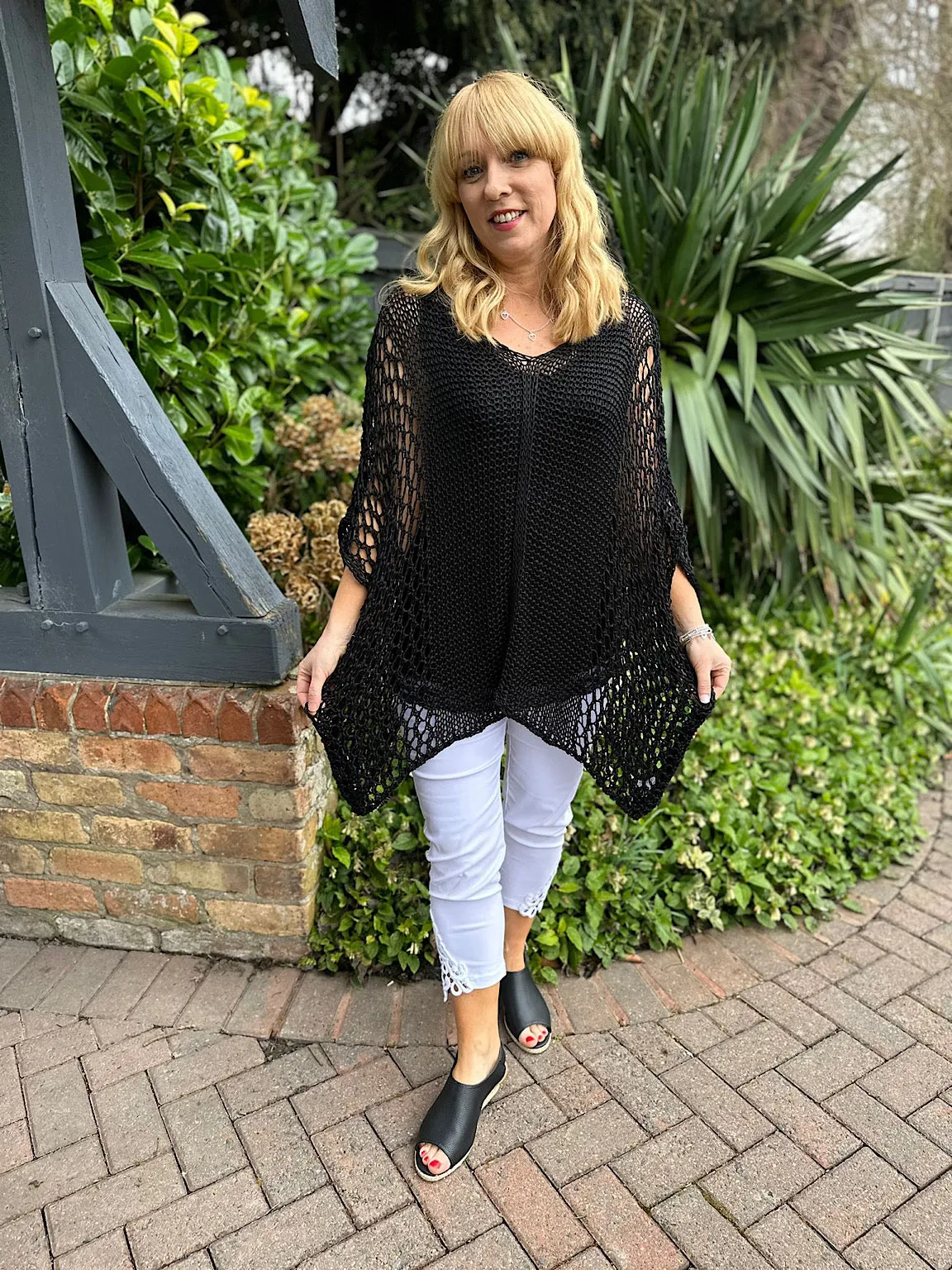 Black V Neck Loose Knit Christine