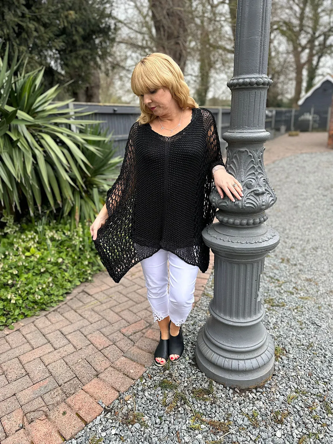 Black V Neck Loose Knit Christine