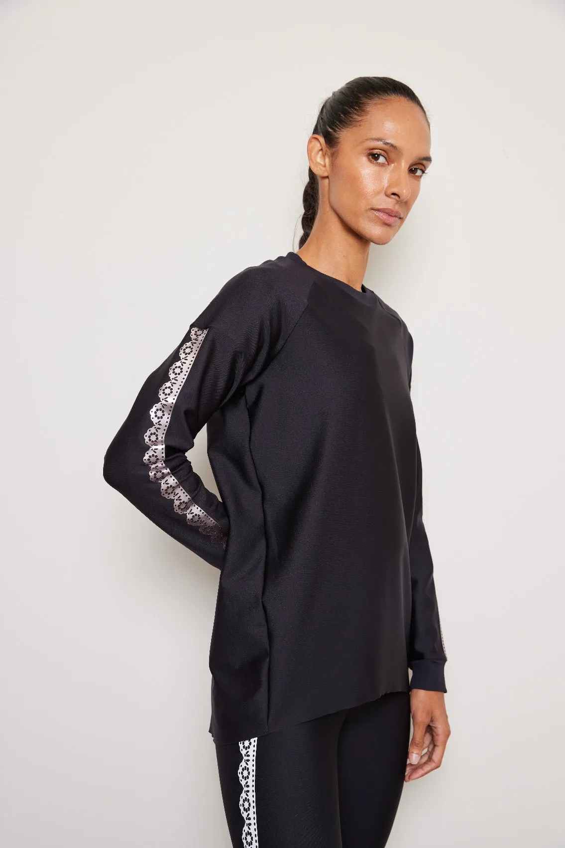 LACE BONDING CAPELLA TOP