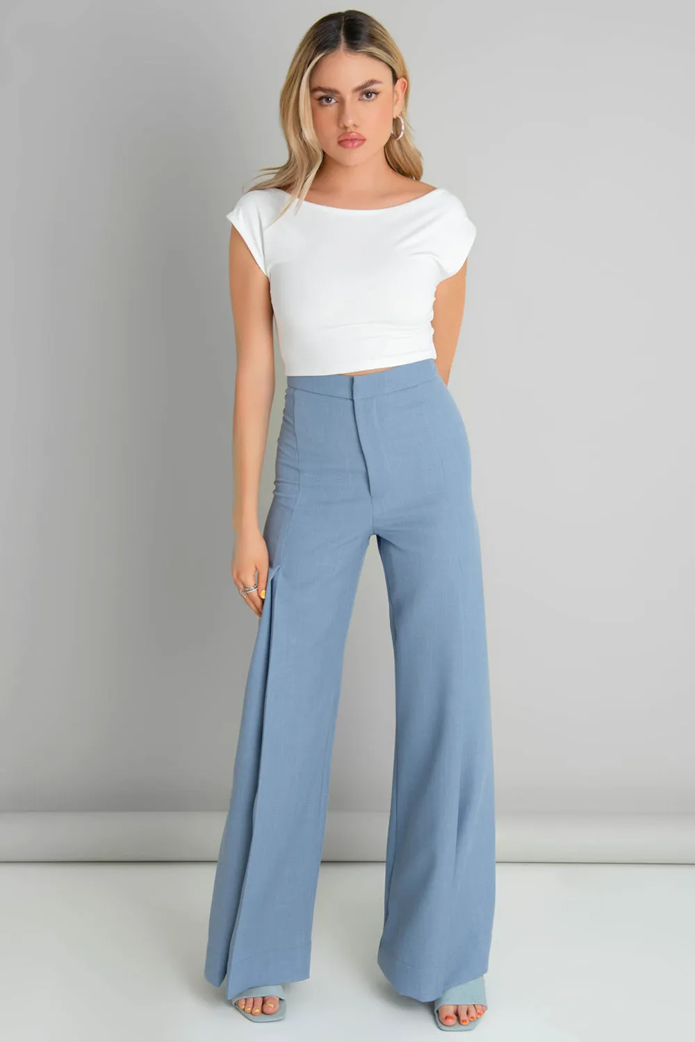 Pantalón de fit wide leg cintura alta con pinzas