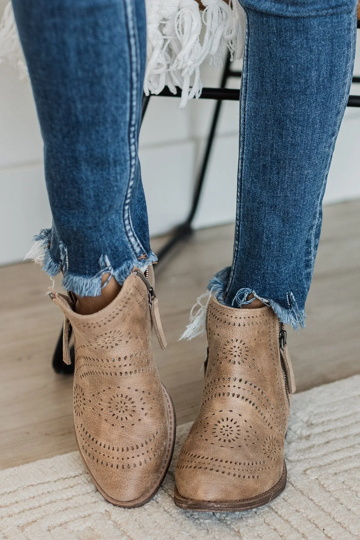 Very G Lisette Booties- Beige