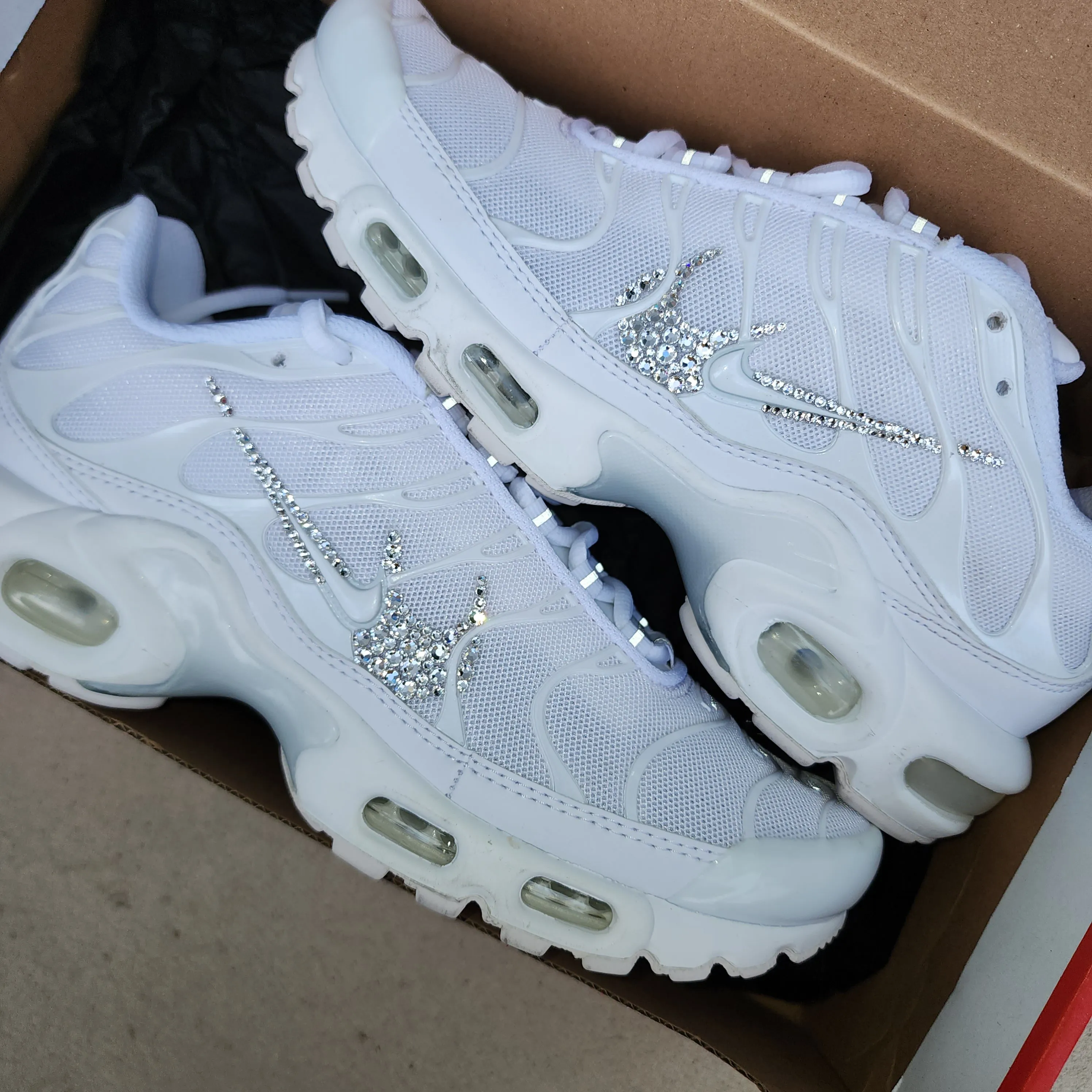 WAREHOUSE SALE TN Women (White) With Outer Double Swoosh Crystals