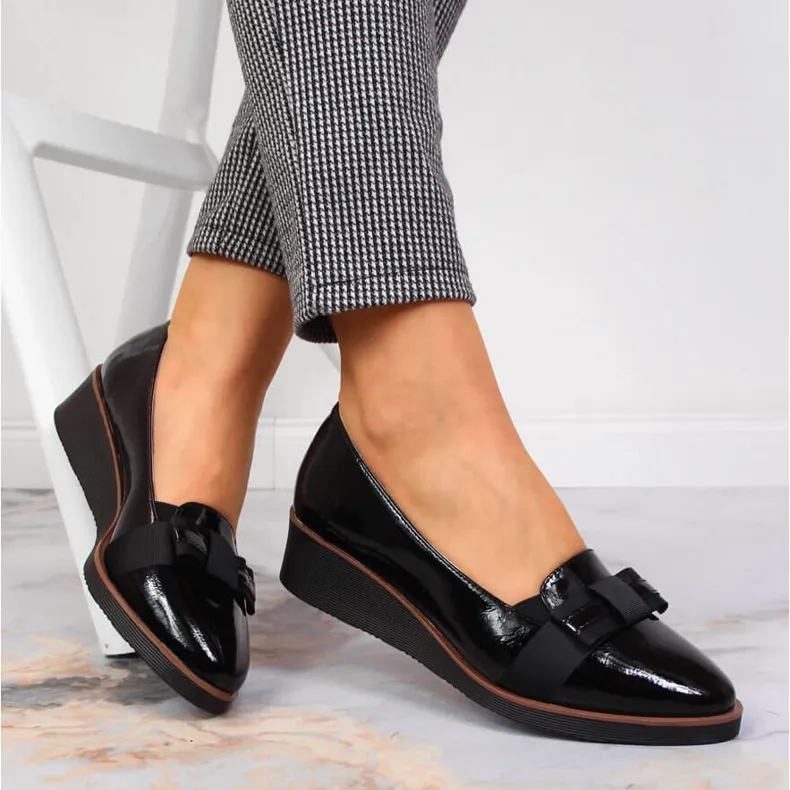 Women's lace-up wedge shoes with a black bow Vinceza