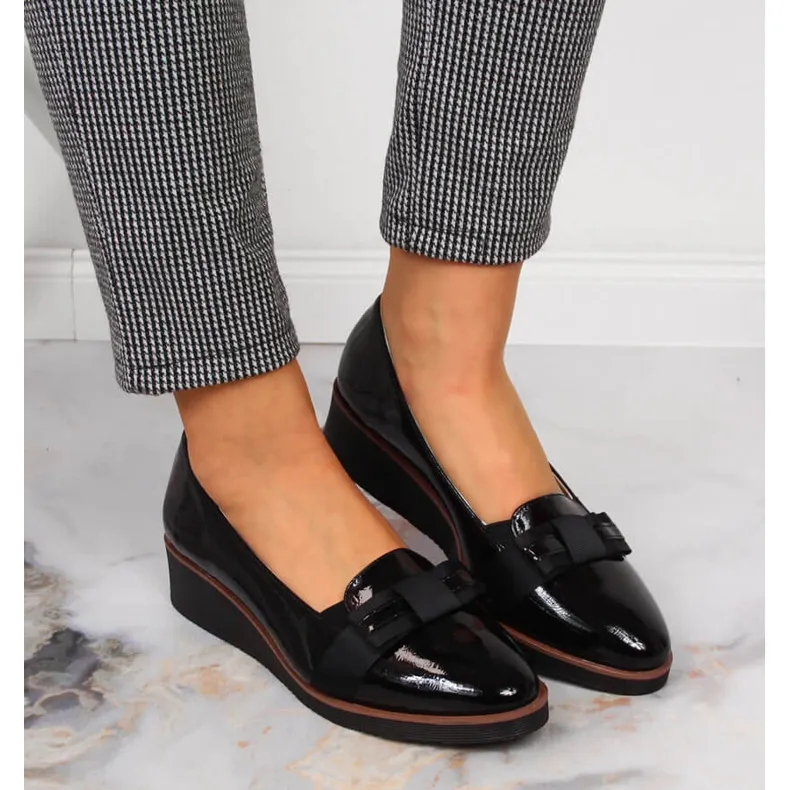 Women's lace-up wedge shoes with a black bow Vinceza